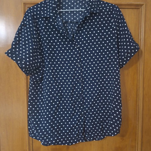 Women's shirt dark blue with white hearts size medium new