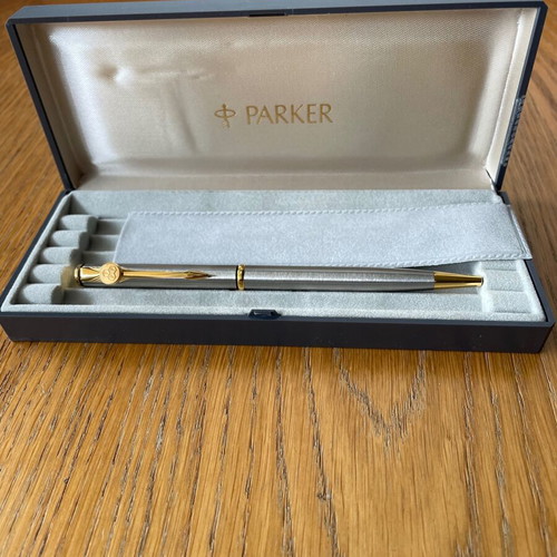 Parker pen new with leaflet and box