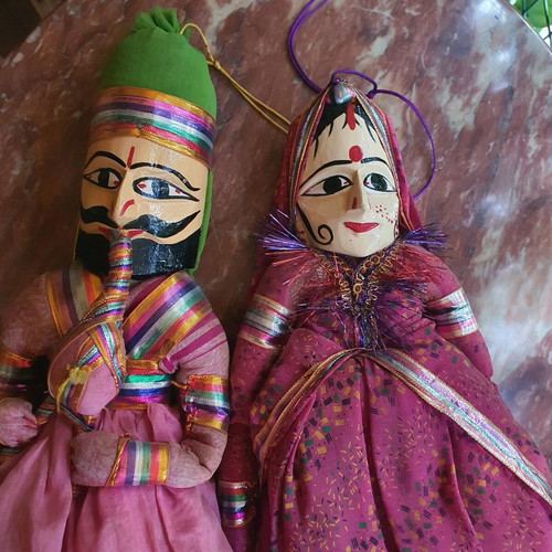 Indian couple dolls like new, 68cm man and 58cm woman
