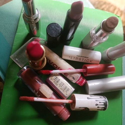 Lipsticks used, set of 7 with plenty of product