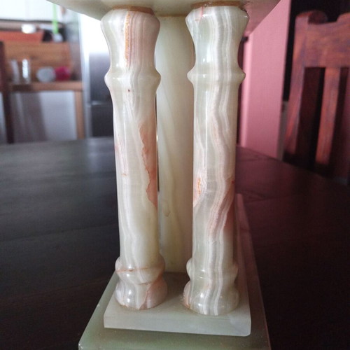 Table clock in excellent condition, not working
