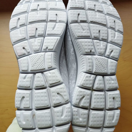 Skechers sneakers size 41 used, white sports shoes