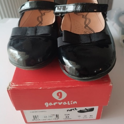 Garvalin black ballerina shoes like new, size 33 with strap and bow