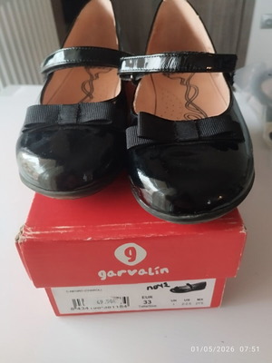 Garvalin black ballerina shoes like new, size 33 with strap and bow
