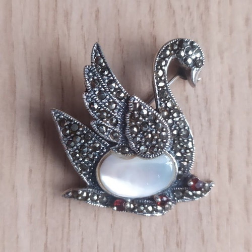 Silver swan brooch 925, vintage