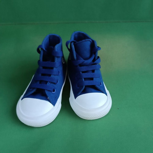 All Star Converse baby boots size 21 new