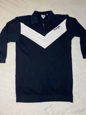 Wrangler women's black sweatshirt dress size Medium like new