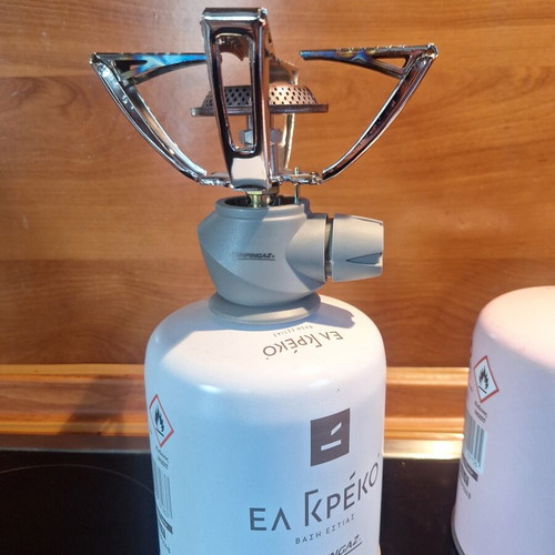 EL GRECO Original Camping Stove with Automatic Ignition and 450g Gas Canister