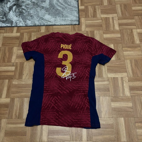 Barca Pique Barcelona jersey like new official replica