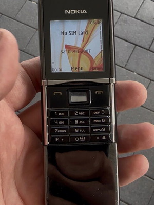Nokia 8800 Sirocco употребяван телефон с нова батерия