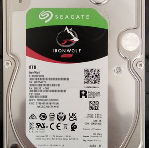 4x HDD SEAGATE ST8000VN004 IRONWOLF NAS 8TB 3.5'' SATA3
