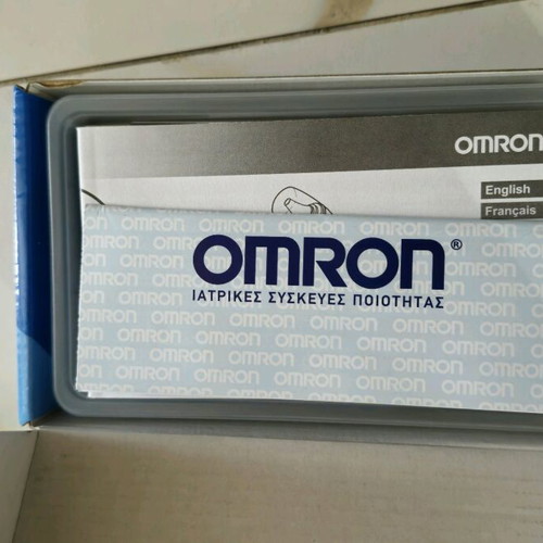 Omron Gentle Temp 520 like new with 14 probe covers
