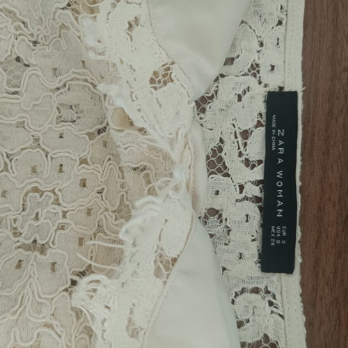 Zara lace crop top like new, size small, white