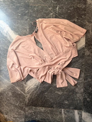 Paranoia Romantic Crop Top Like New, Light Pink, Size S
