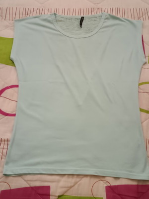 Blouse with lace back new, size S/M, veraman color