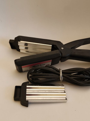 GA.MA Piu Hair Crimper Iron like new with Waffle Plates