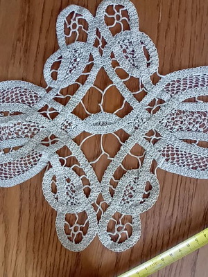 Napkin Polnaz fully crocheted like new, Romanian lace ecru color