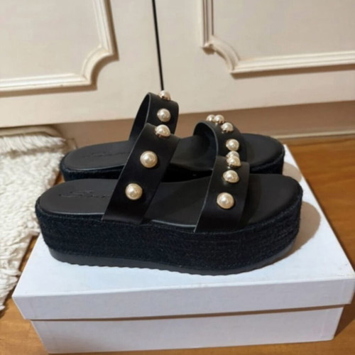 Sante black platform sandals with pearls, like new, size 38