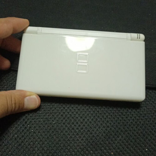Nintendo DS Lite used, excellent condition with box, stylus, and charger