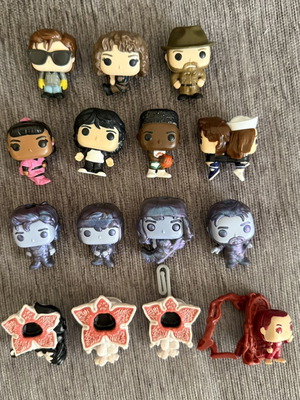 Kinder Funko Stranger Things figures like new