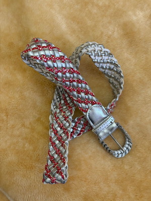 Women's belt used, adjustable, in good condition
