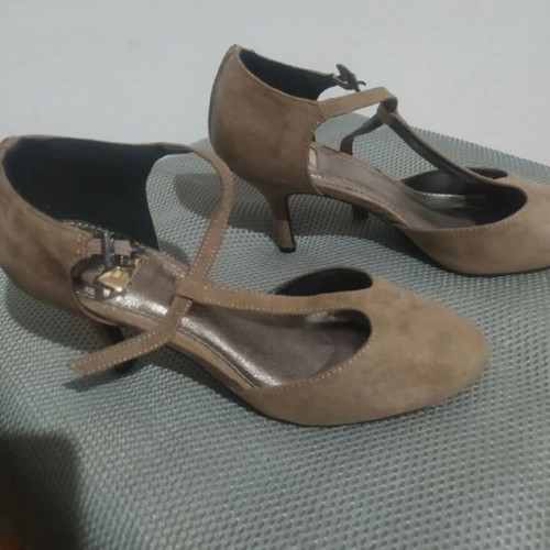 Suede women's pumps like new, beige, size 38