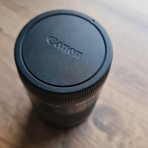 Canon EF-M 18-150mm f/3.5-6.3 IS STM lens like new