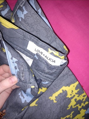 Love+Alicia pants colorful, like new, size large