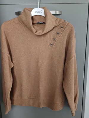 Paranoia brown tan turtleneck sweater new with buttons