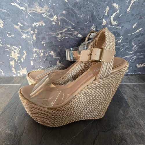 Platform sandals size 40, like new, beige