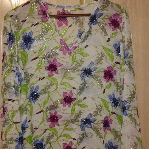 Mia silk blouse like new, multicolored with sequins