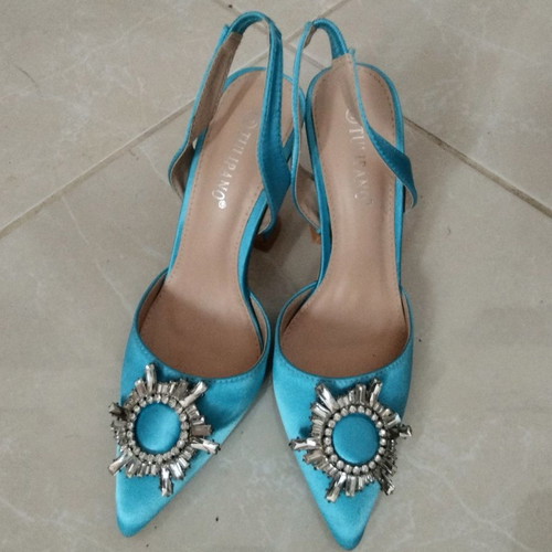 Satin slingback pumps turquoise new, size 39