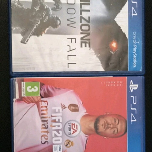 PS4 games used, FIFA 20 and Killzone in very good condition