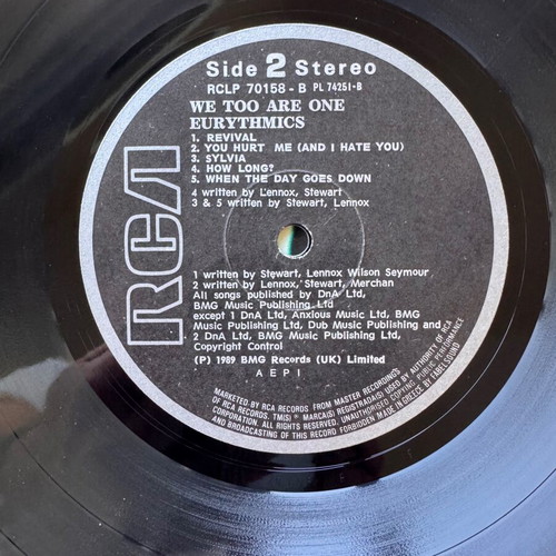 Eurythmics We Too Are One LP like new, pop