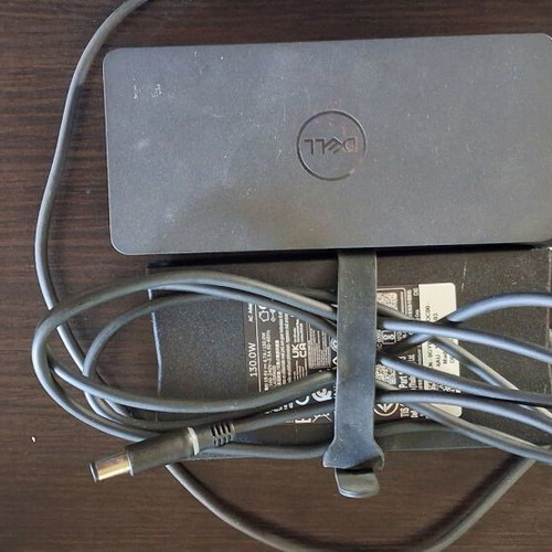 Dell UD22 Docking Station like new with USB-C and Dell power supply