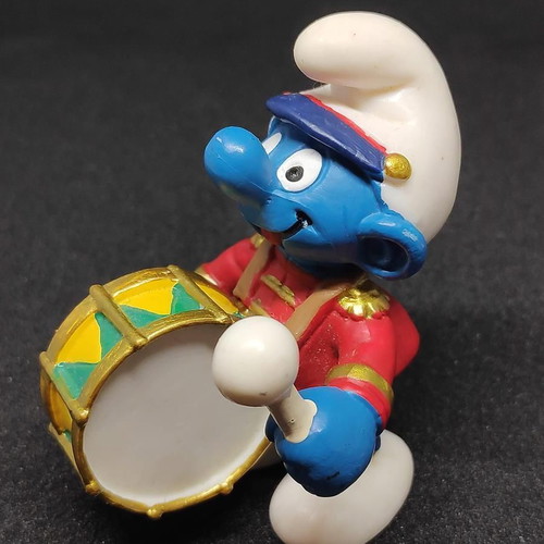 Schleich Smurf Drummer Figure 2001 like new