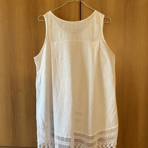 Sleeveless Wide Top with Cotton Lace Hem new, white