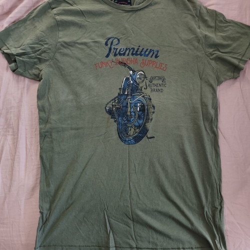 T-shirts pack of 7 different brands medium size like new