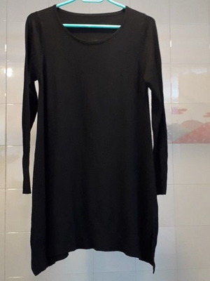 Black dress medium with slit, wool blend with polyamide and elastane