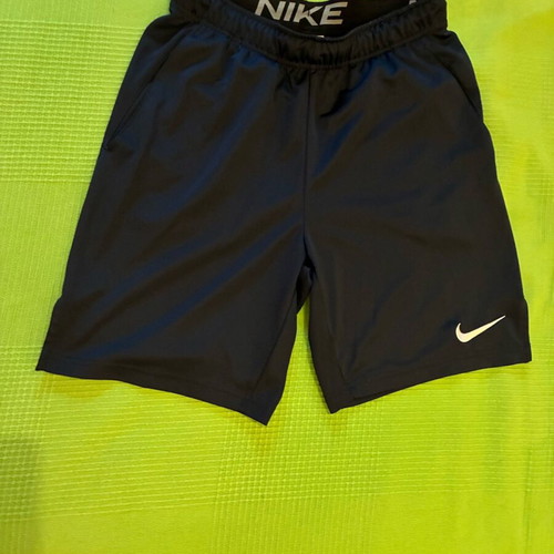 Nike shorts size S like new