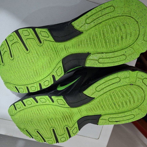 Nike Air Max Fire men's shoes size 44 like new, black and green