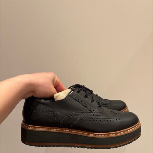 Oxford style women's high shoes used, size 37, black with brown detail