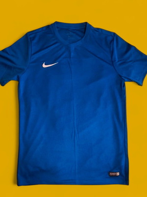 Nike Drifit T-shirt size M like new, blue