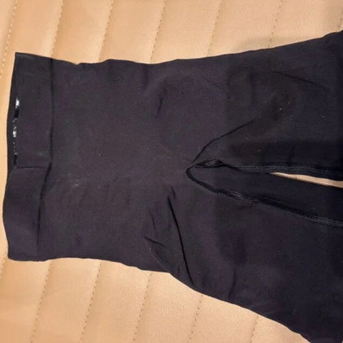 Skims Sculpt black shorts like new, size XS