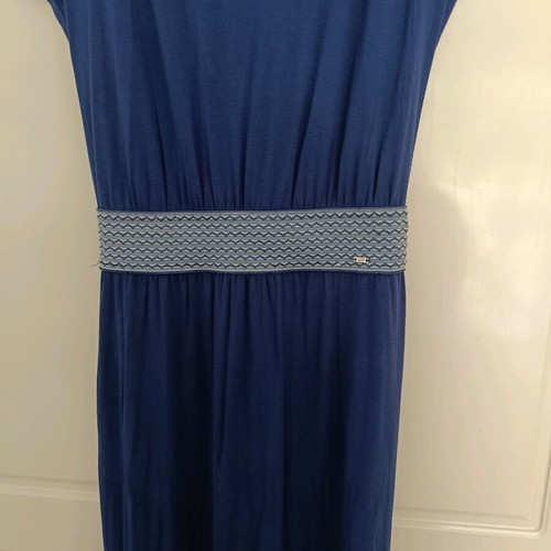Iso maxi dress navy blue like new with back opening