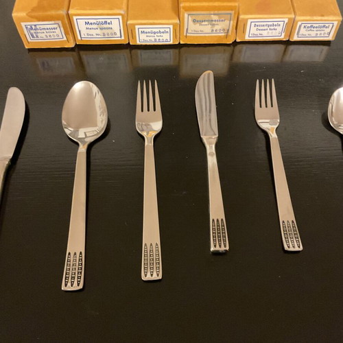 Solingen stainless steel cutlery set like new, 81 pieces