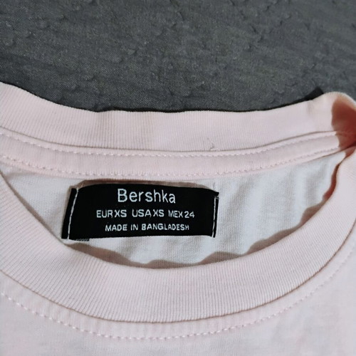 Bershka T-shirt I Have A Crush On Me soft pink XS like new