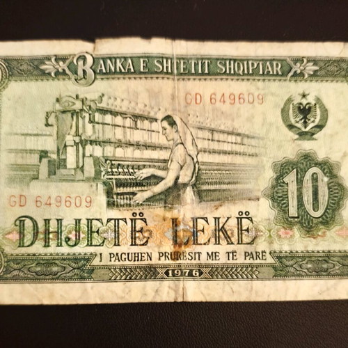 Albanian banknote 10 lek used