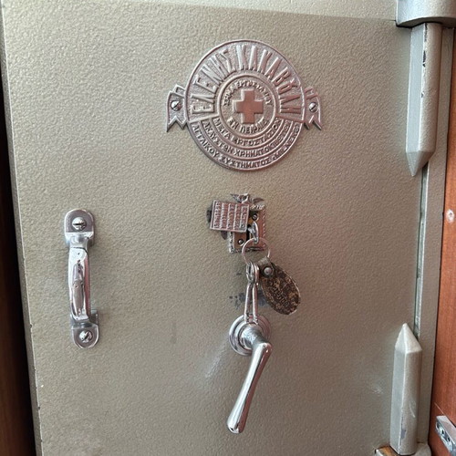 Large security safe used, heavy-duty