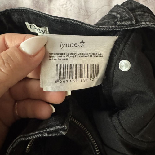 Lynne black denim skirt like new, size XL 42 14